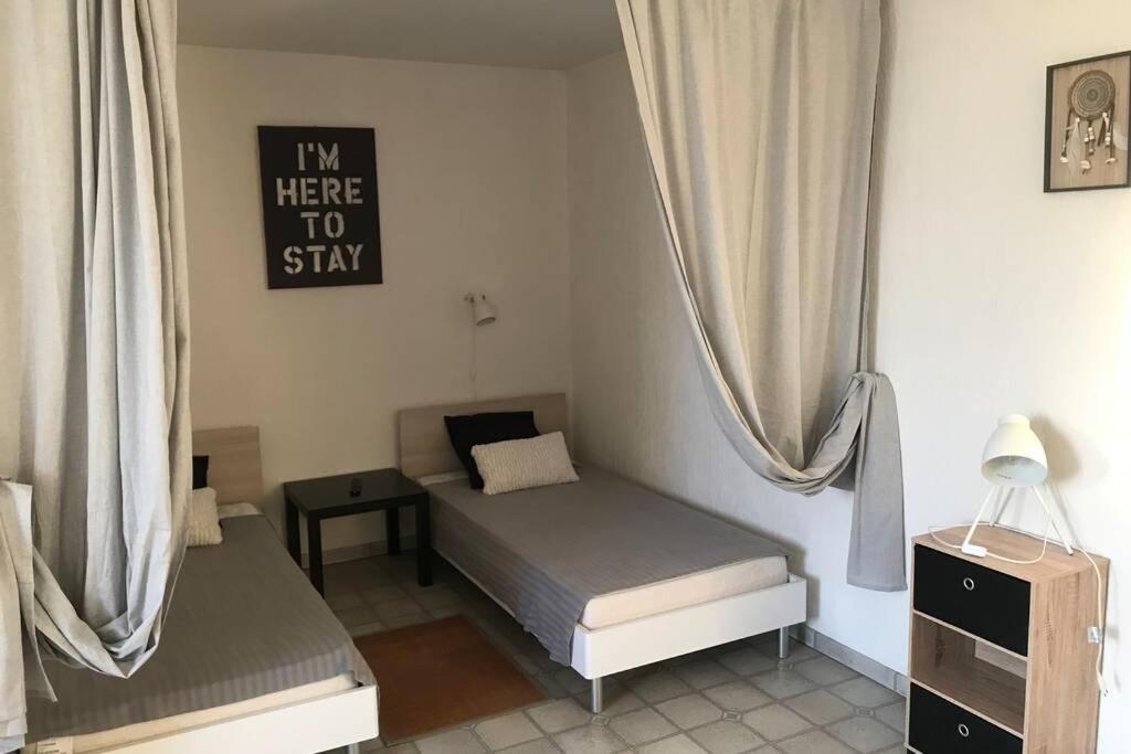 Studio Meuble Classe 2 Etoiles - 30M² Greoux-les-Bains Bagian luar foto