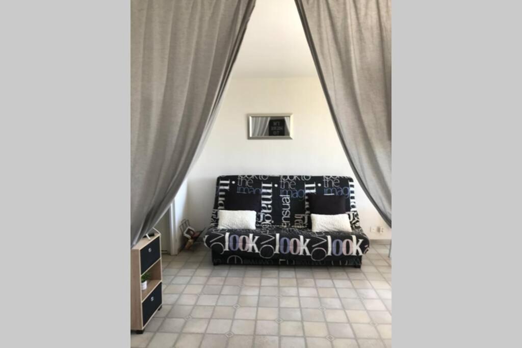 Studio Meuble Classe 2 Etoiles - 30M² Greoux-les-Bains Bagian luar foto